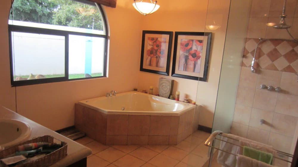 C144: Fully Equipped 3 Bedroom House With Charming Mediterranean Style Located In Gated Residential - photo 20