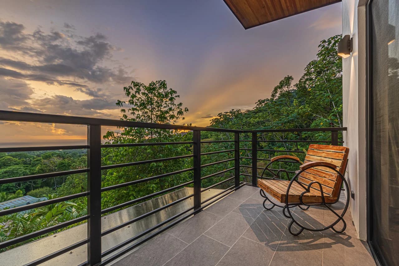 Casa Markissa: Luxury Oceanview Villa with Proven Rental Income. - photo 38
