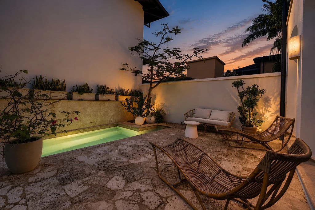 16 Calle La Ronda: Renovated Three-Bedroom Home Steps from Playa Danta - photo 2