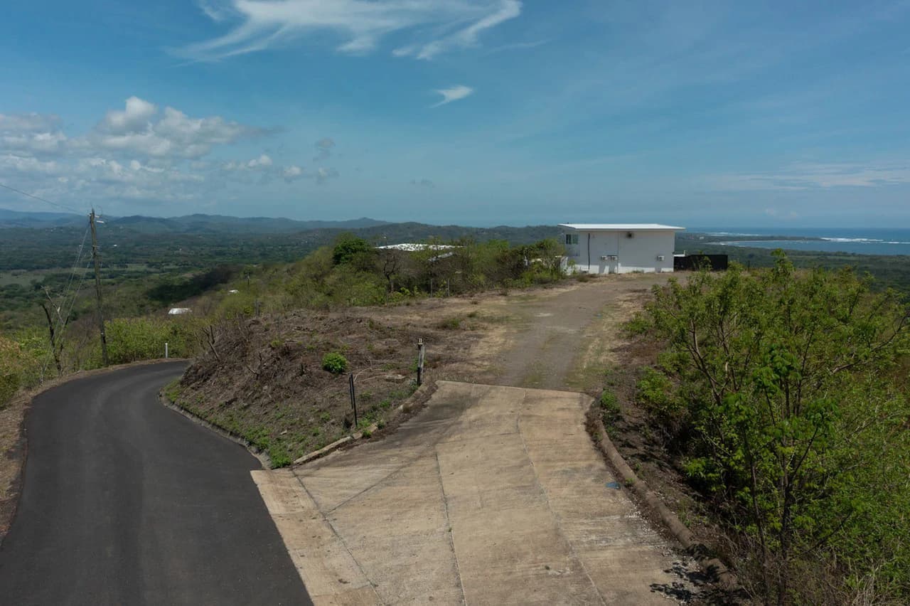 Corona del Cabo Lot 11: Top of the Ridge in Playa Grande - photo 3