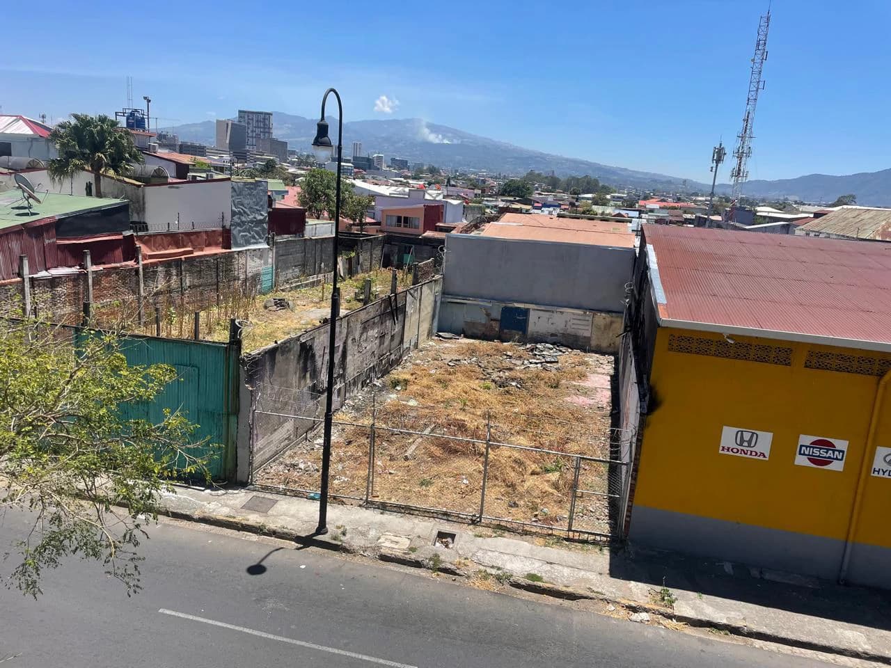 Commertial lot for sale San Jose Costa Rica close la Biblica Hospital