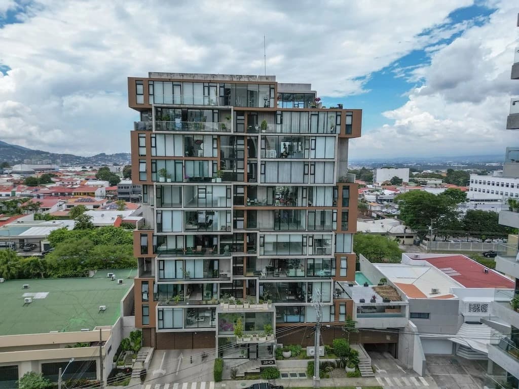 Apartamento de 3 Habitaciones en Condominio ONE: Apartment For Sale in Rohrmoser