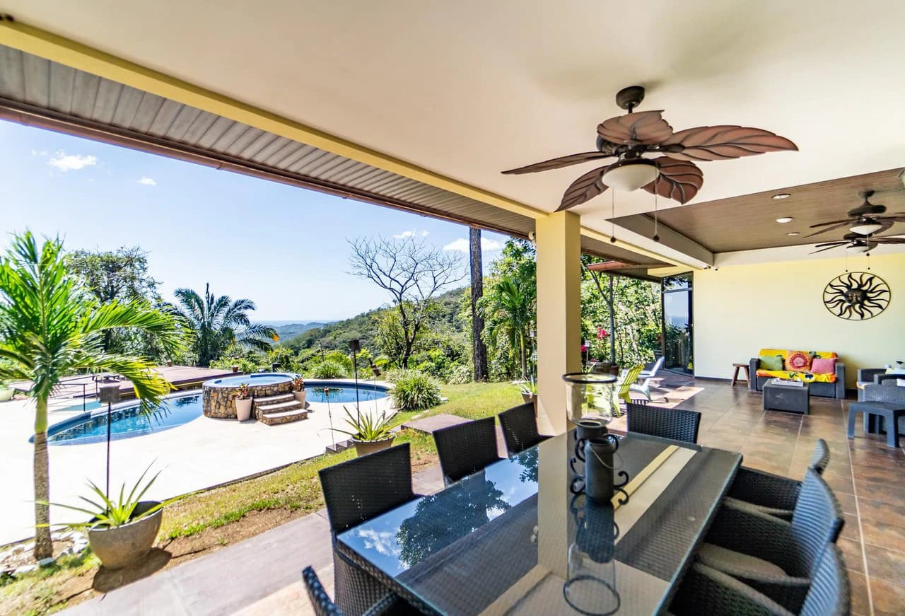 Casa Jardin: Ocean View SFH with Guest House and Extra Lot - photo 8
