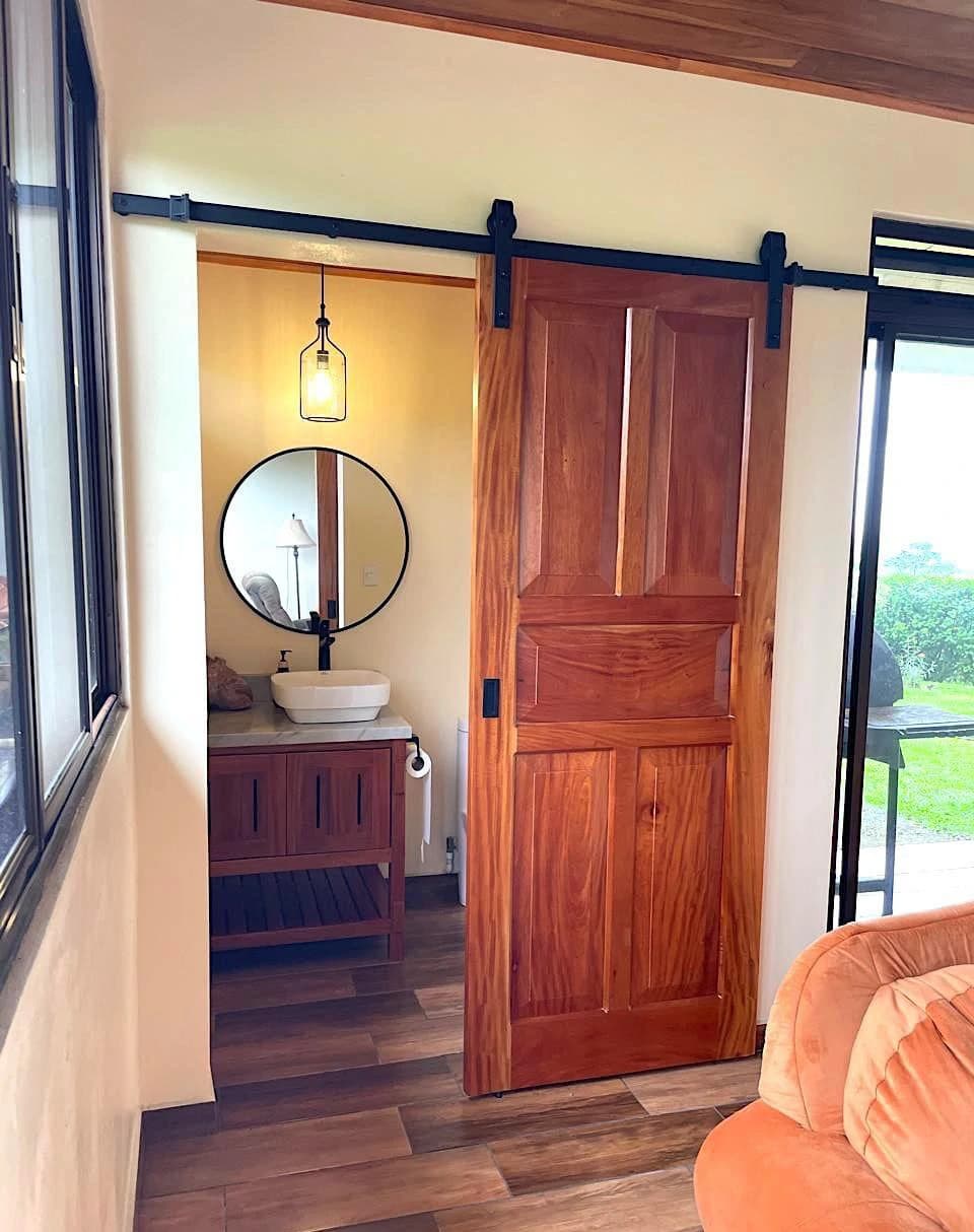 VILLA PIETRA: CAPTIVATING LAKE ARENAL ESTATE WITH GUEST CASITA - photo 31