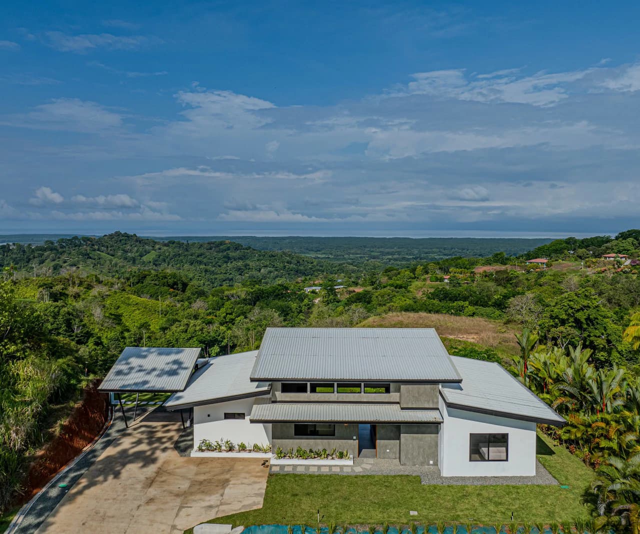 CHONTALES NEW VILLA WITH PANORAMIC OCEAN AND MOUNTAINS VIEWS: Mountain Villa For Sale in Ojochal - photo 40