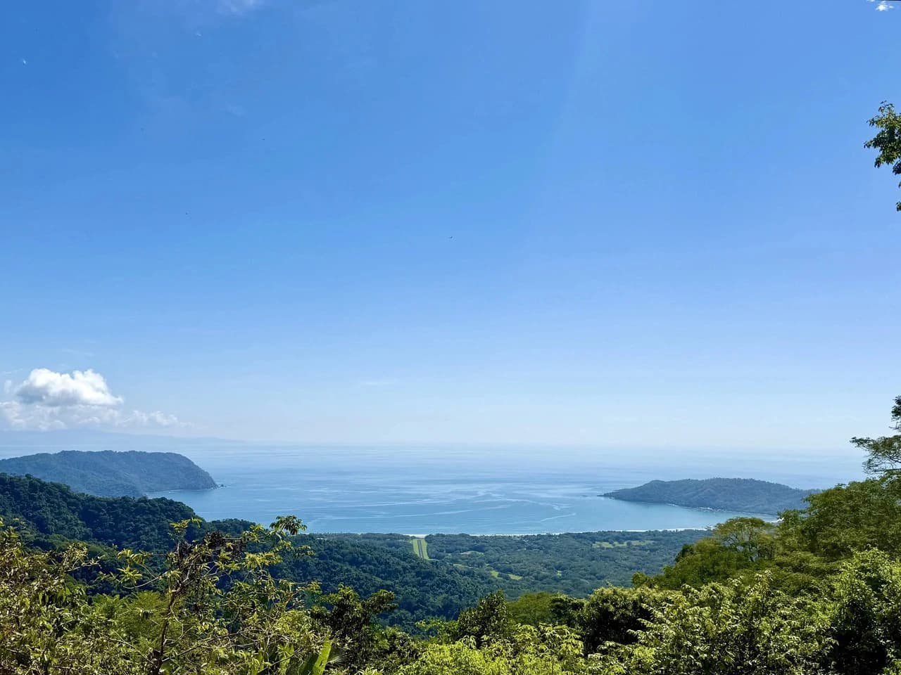CASA DE LAPAS - OCEAN VIEW: Could you live at the Top of a Mountain in Costa Rica? Because.... now you can! Billion dollar views and LARGE ACREAGE for only $1 Million USD. - photo 3