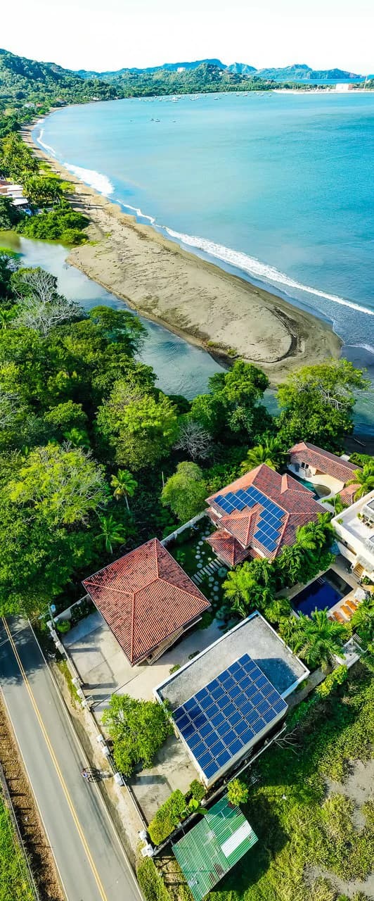 Casa Oltmann: Beach Front Mansion - photo 25
