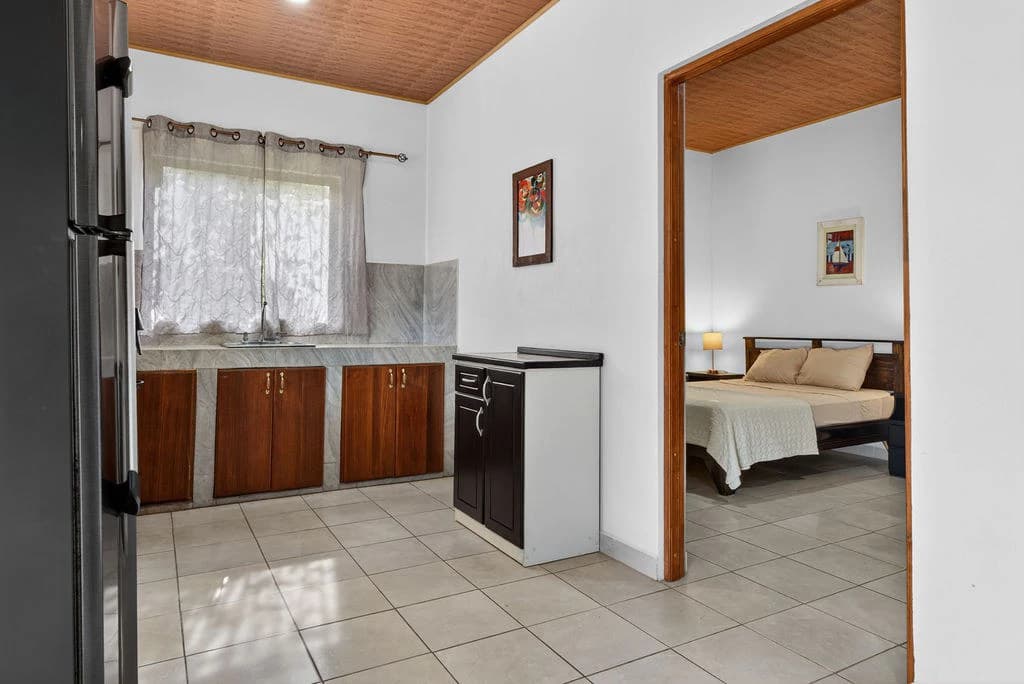 Villa Los Monos: High-Income 9-Unit Rental Property Near Playa Grande - photo 10