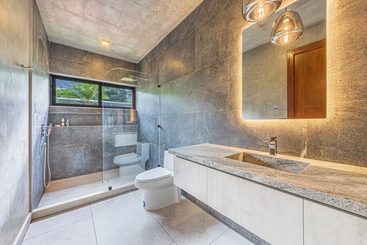 A True Estate Beyond Compare, Ocean Views For Miles: Mountain House For Sale in Uvita - photo 48