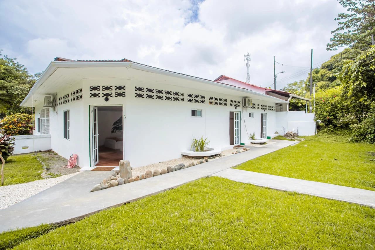 0.81 ACRES – Turn-Key Riverside Business & 3 Bedroom Home Near Dominical!!!: Near the Coast and Riverfront Hotel/Resort/Hostel For Sale in Dominical - photo 26