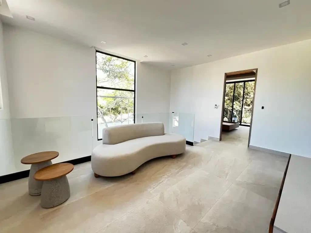 The house is for sale in playa tamarindo - photo 8