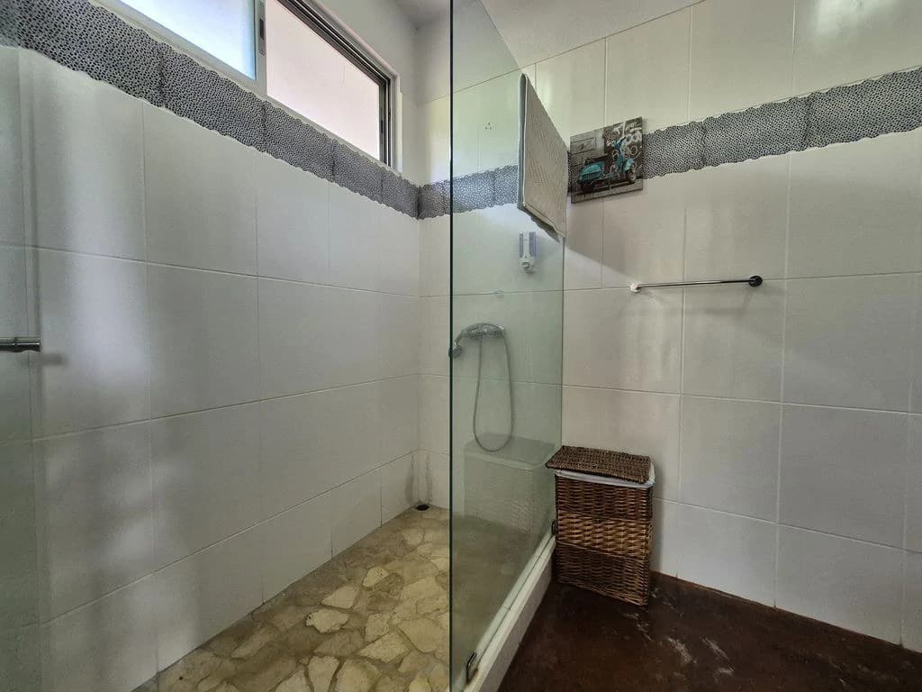 Casa Del Toro: Charm and Serenity in the Hills of Hojancha – 5-Bedroom House with Pool and Bungalow - photo 20