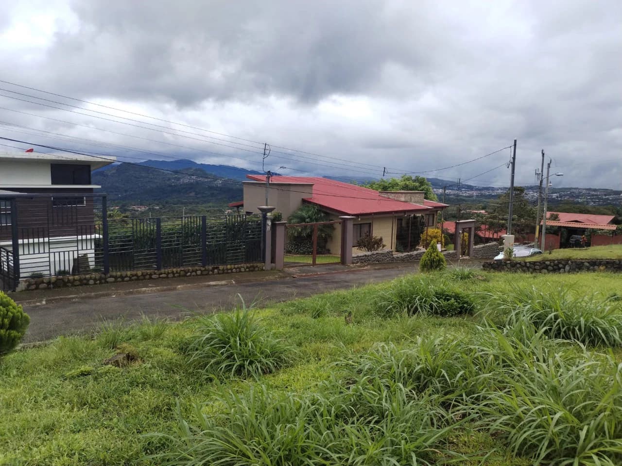 Lot for Sale in San Antonio de la Cueva, Naranjo: Perfect for Building in a Natural and Secure Setting - photo 3