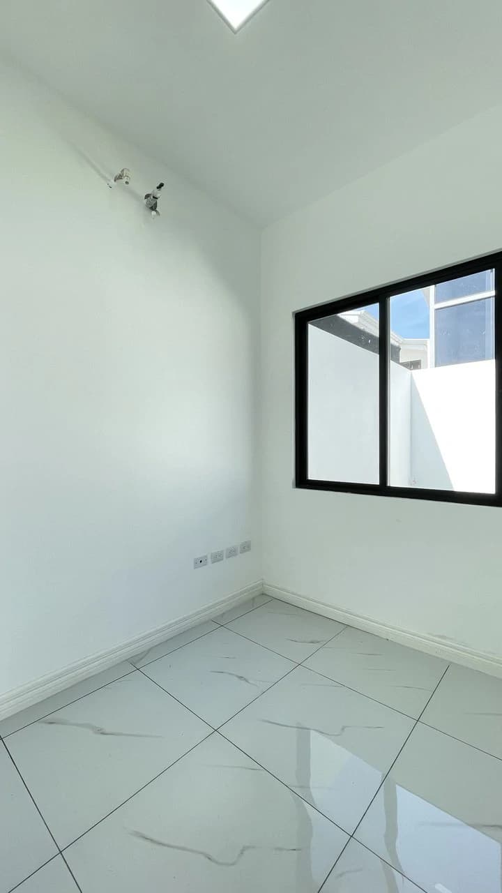 Brand-New Home for Sale in Condominio Montezuma, Grecia – 3 Bedrooms, Home Office & Private Garden - photo 17