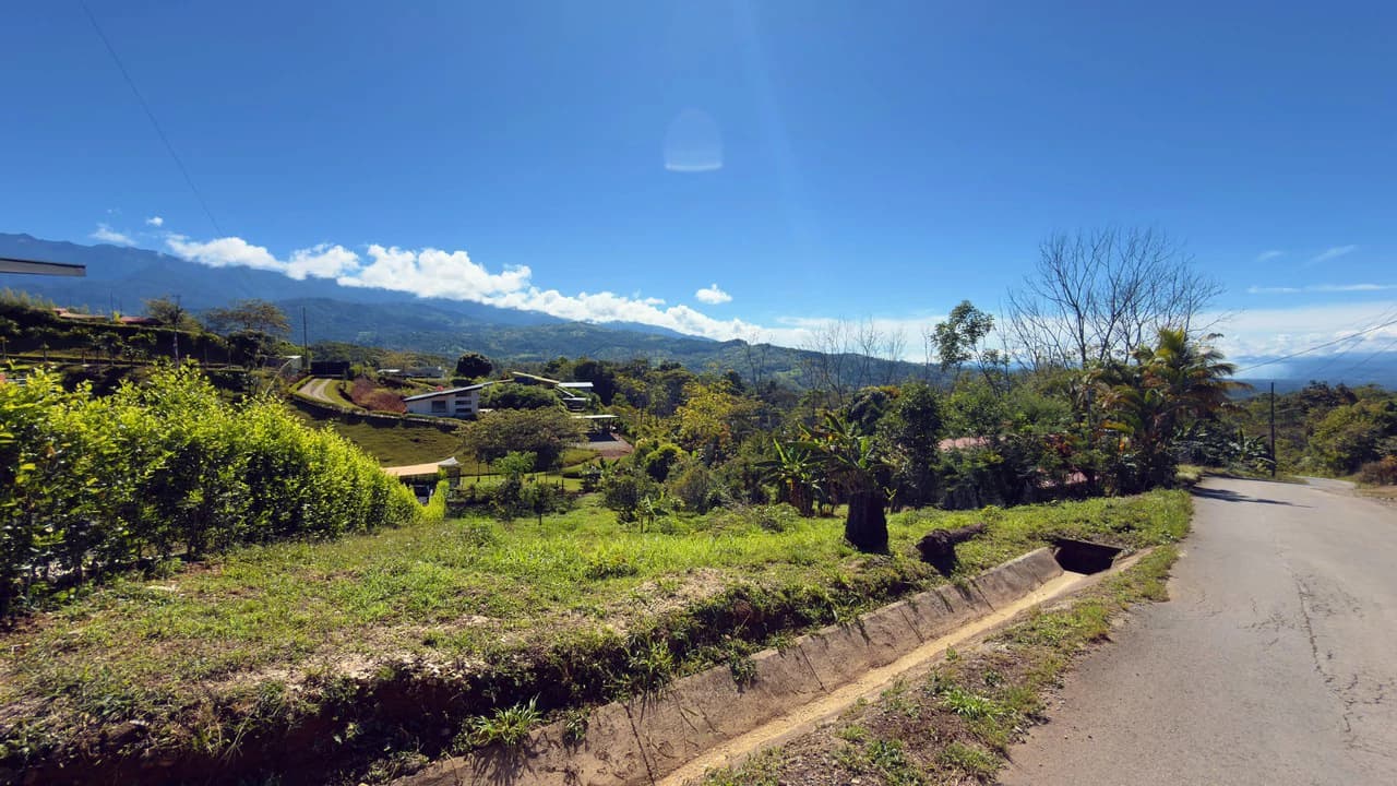 Countryside Home Construction Site For Sale in Miravalles - photo 10
