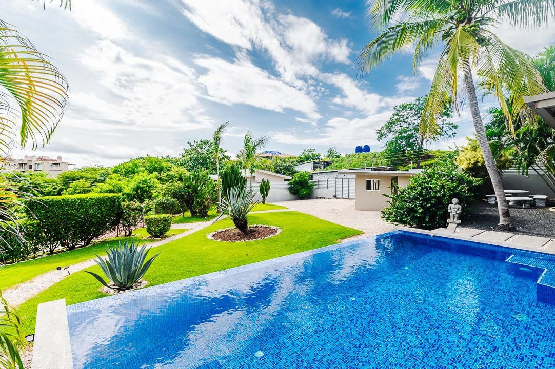 Casa Amani: Luxury Ocean-View Estate & Investment Opportunity in Tamarindo! - photo 43