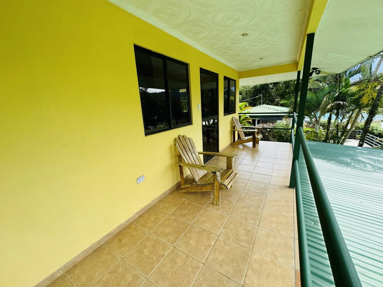 Downtown Uvita Commercial Room Rentals with Restaurant - photo 14