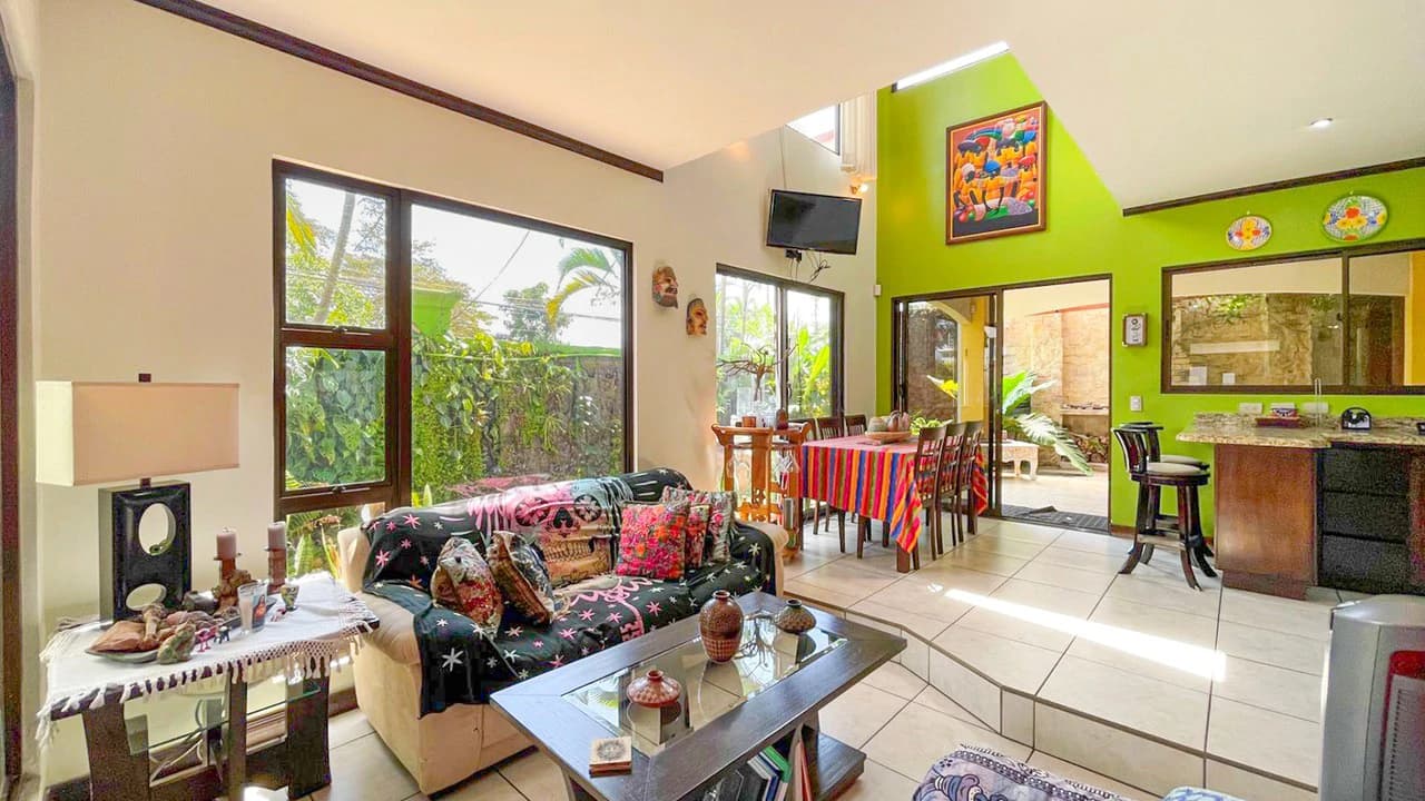 Home for sale or for RENT with furnished -Bosque Alto Condominium- Grecia - photo 2