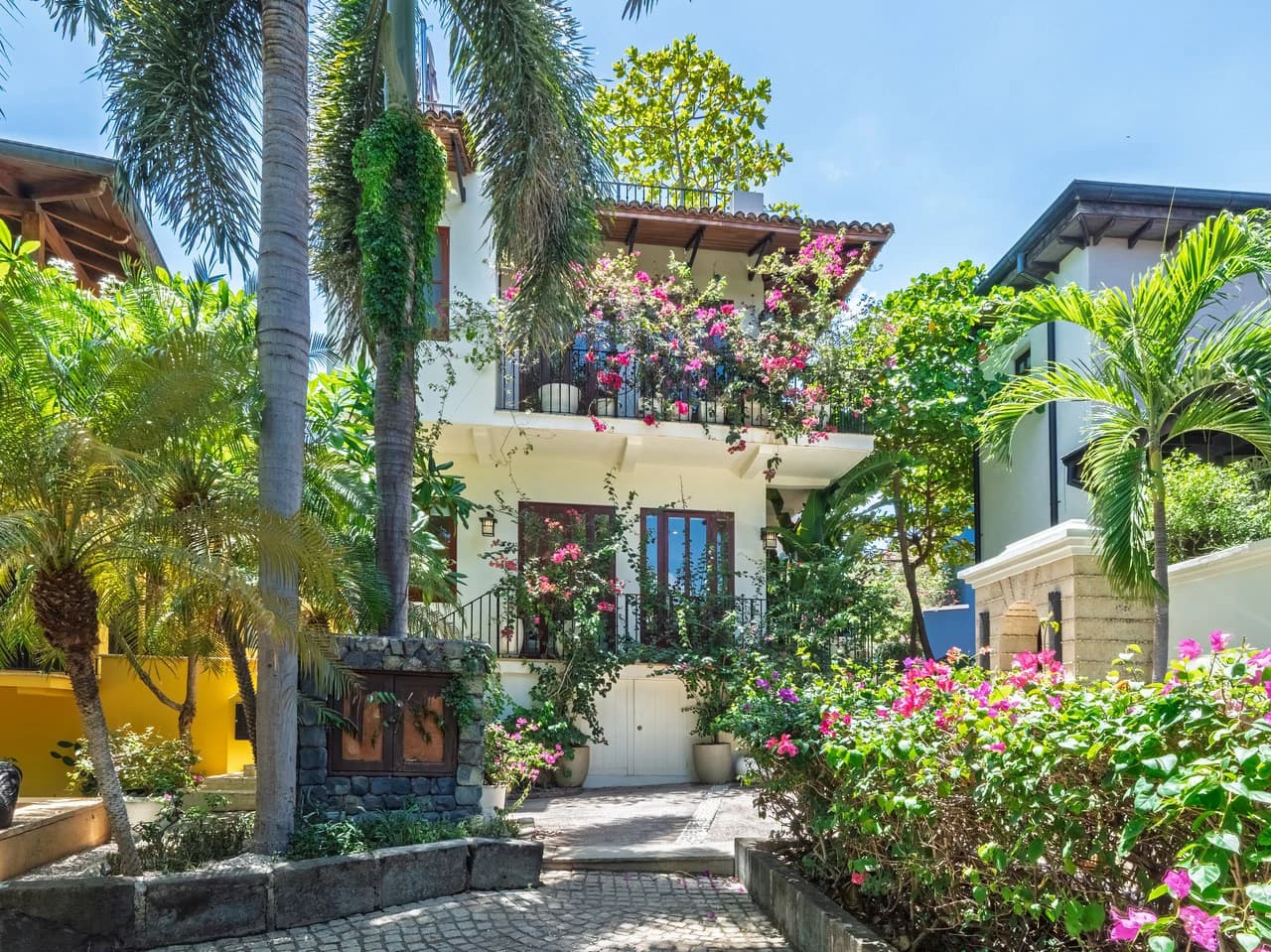 25 Paseo Del Mar: Best-Priced Beachfront Home in Las Catalinas - photo 45