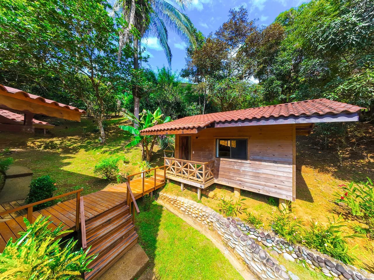 Serene Jungle Home + Guest Cabin on 3 Acres and River - photo 29