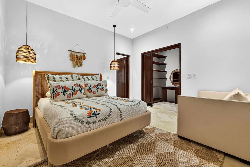 16 Calle La Ronda: Renovated Three-Bedroom Home Steps from Playa Danta - photo 16