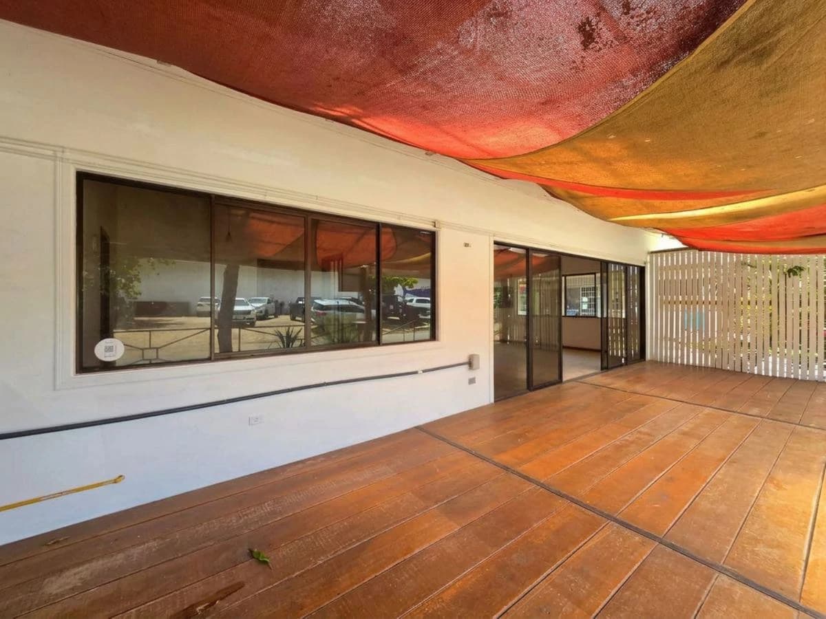 Casa Julia: A Rare Opportunity in the Heart of Sámara – Home with Commercial Space or Expansion Potential - photo 8