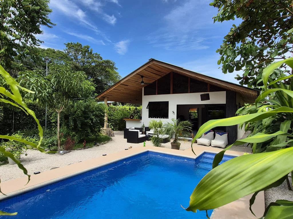 Casa Chill Out: Charming Coastal Cosy Vibe 2 bedrooms – Pool – Your Perfect Vacation Home