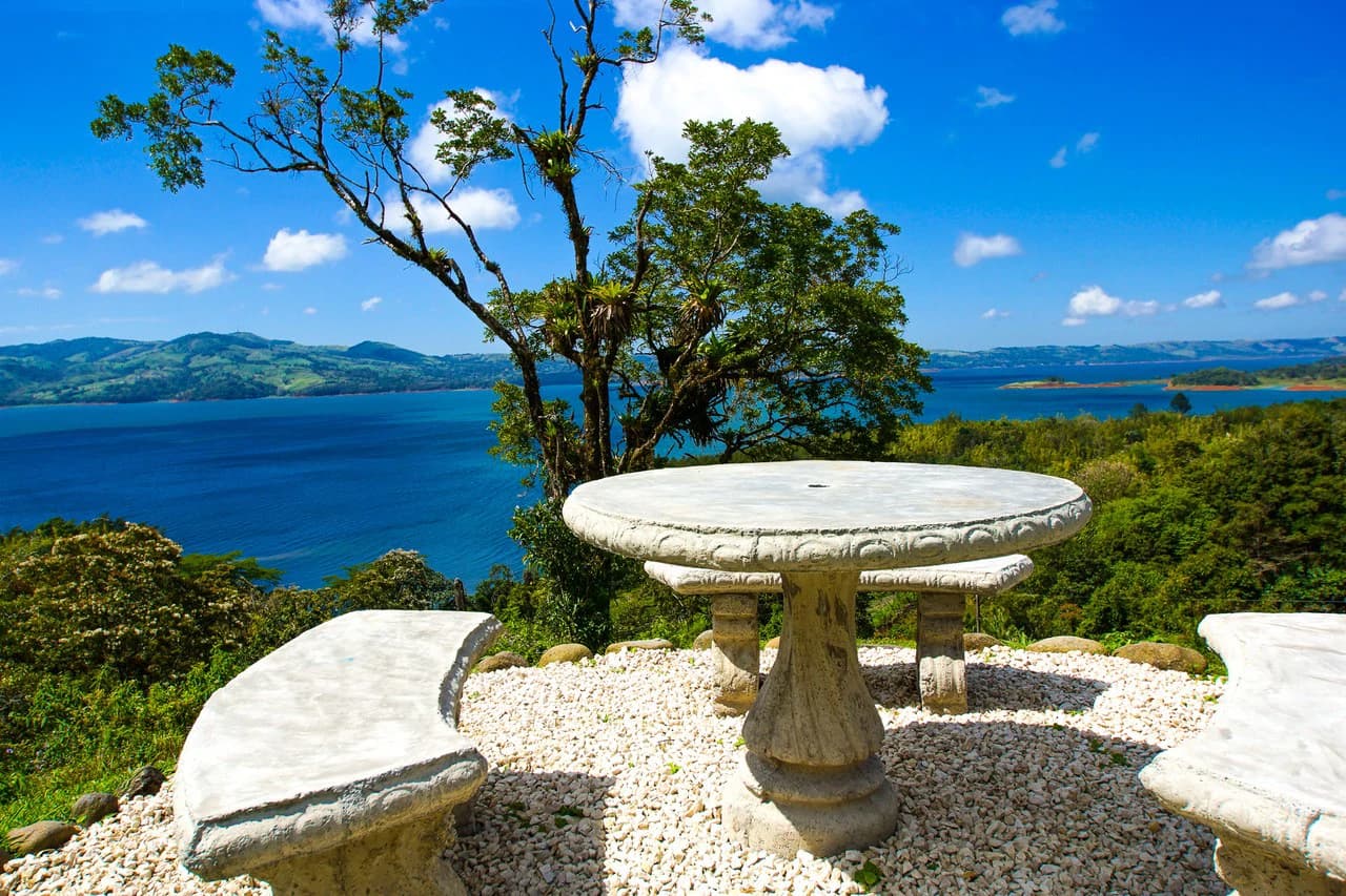 Luxury Vacation Rental Villas for Sale with Amazing Views of Lake Arenal - photo 6