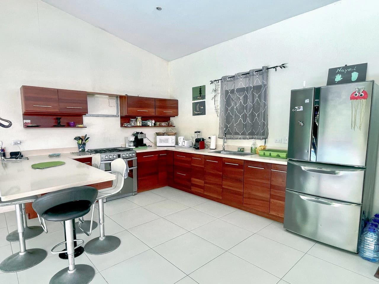 2.24 ACRES – 7 Bedrooms Ocean View Boutique Hotel With Two Pools, 5 Minutes to Uvita, Multiple Rental Options!! - photo 28