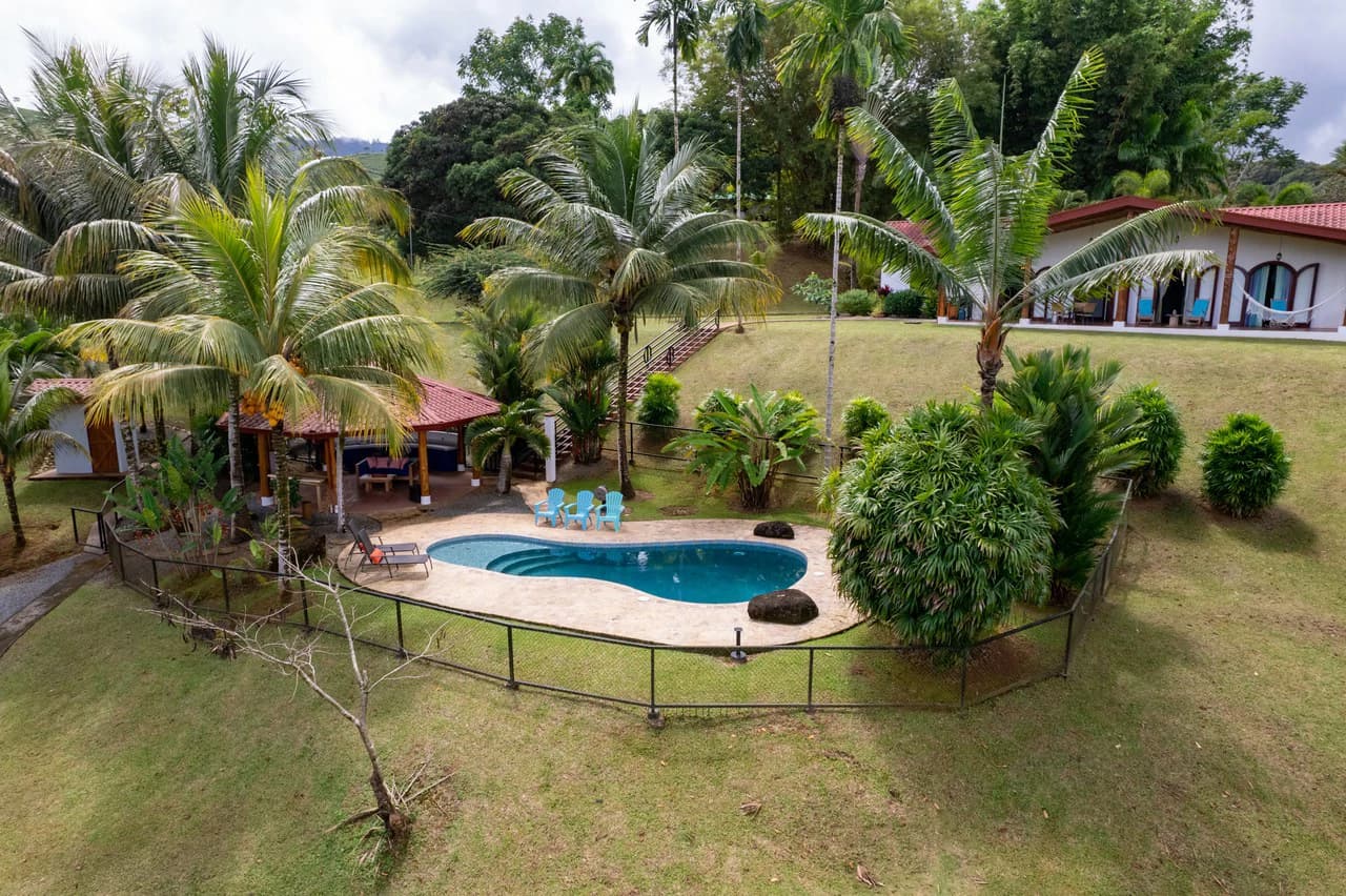 5 Bedroom Mountain Retreat Minutes from the Beach Platanillo Costa Rica - photo 34