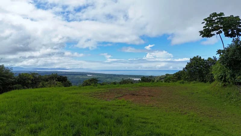 Unparalleled Beauty with Awe-Inspiring Ocean Views in Tres Rios // Legal Water Available! - photo 5