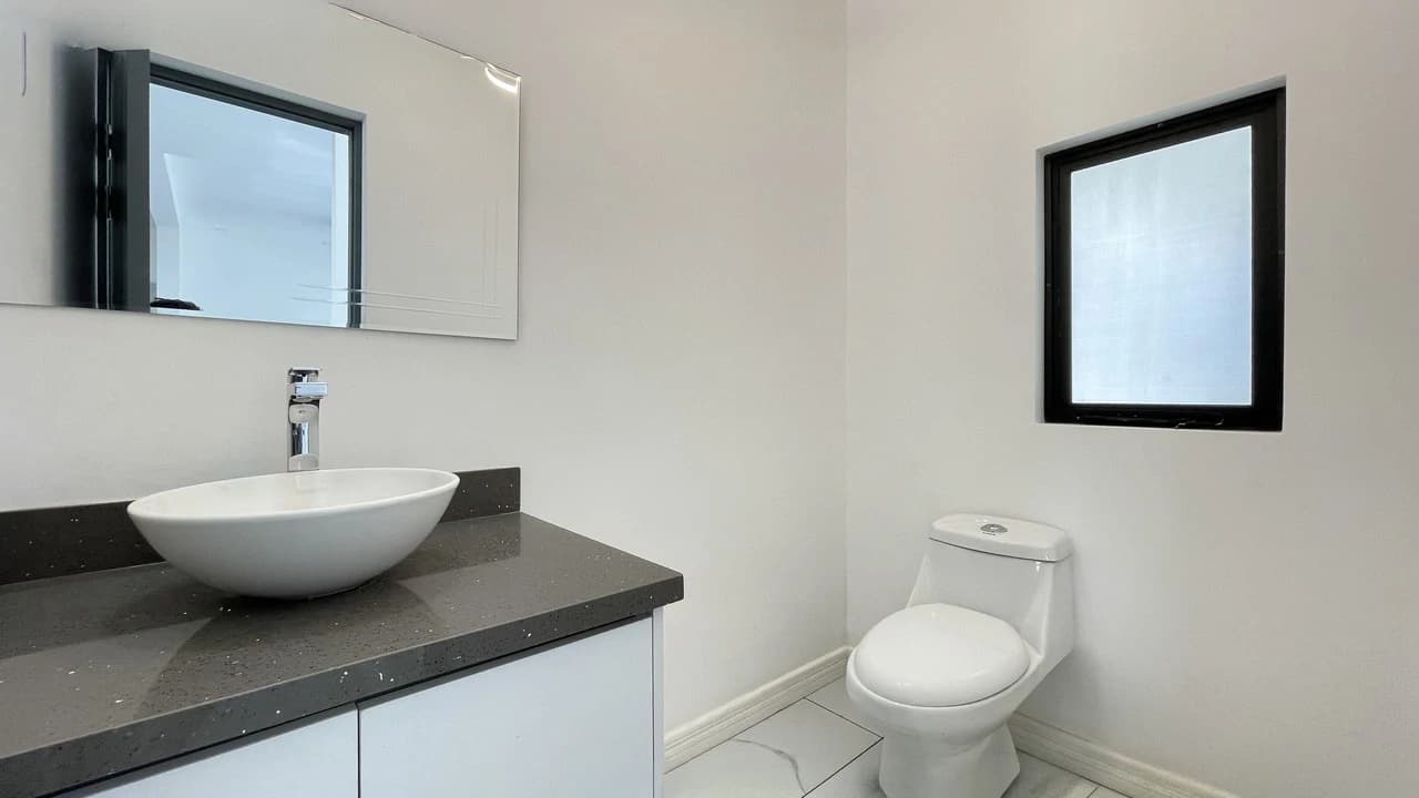 Brand-New Home for Sale in Condominio Montezuma, Grecia – 3 Bedrooms, Home Office & Private Garden - photo 14
