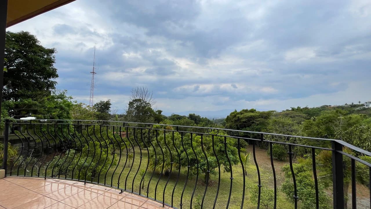 House for Sale in San Isidro, Grecia – 3,359 m² Lot with View - photo 17