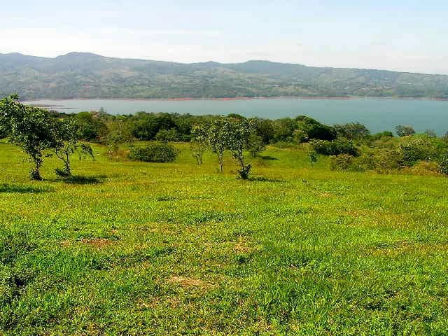 Hacienda Poseidon: 33 acre property overlooking Lake and Volcano Arenal - photo 13
