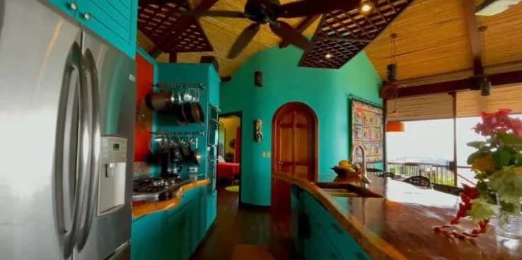 Parrita Jungle home: REDUCED! Luxury Jungle Estate with Airbnb cabin - photo 3