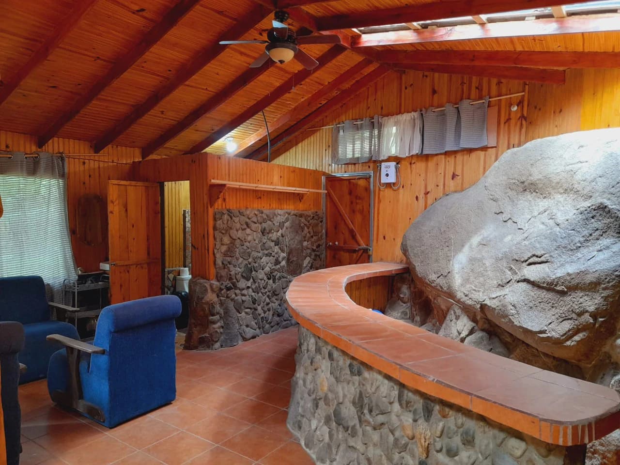 Mountain Retreat with River Views in San Gerardo de Rivas - photo 5