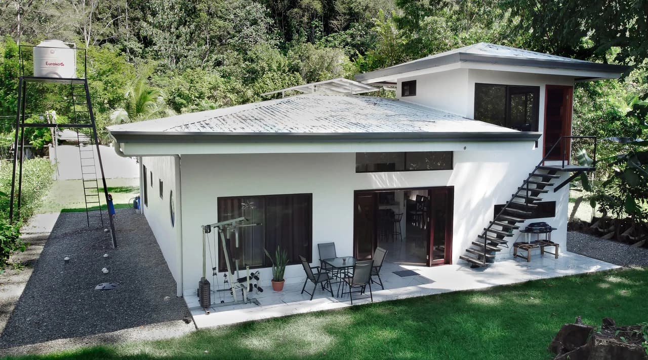 BRAND NEW 3-bedroom home, 5 minutes to Dominical Beach. - photo 3