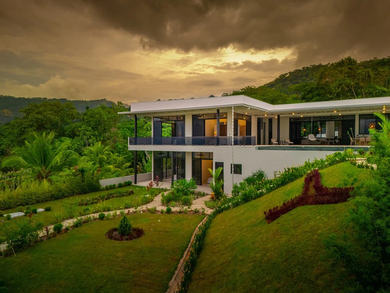 Lion's Gate Sunset Estate