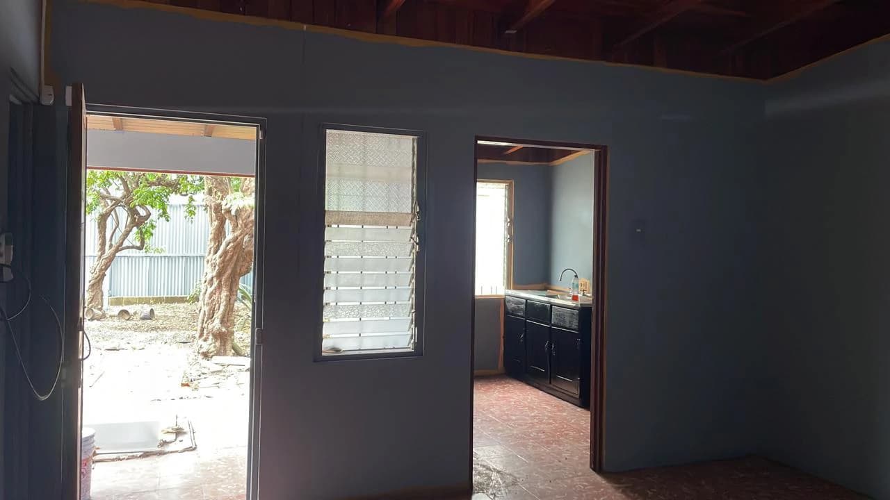 Property for rent or sale in the center of Liberia 2 houses with 350 m², 2 big living rooms, 7 rooms, a garden, and 9 parking lots - photo 26