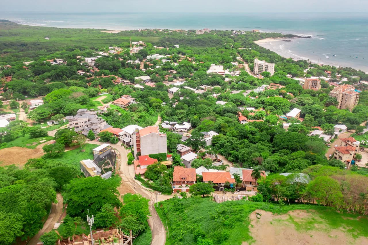 Casa Sunny: Ocean View Investment Opportunity in Tamarindo - photo 2