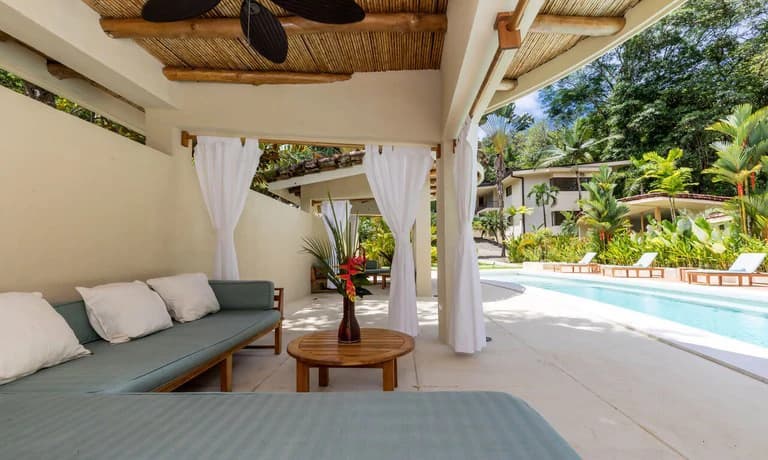 VILLA #1: Live or invest in a property that has it all: the perfect harmony between luxury and nature - photo 9