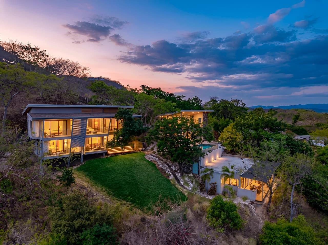 Casa Bosque y Mar: Luxury Ocean & Jungle Retreat in Las Ventanas, Playa Grande - photo 2