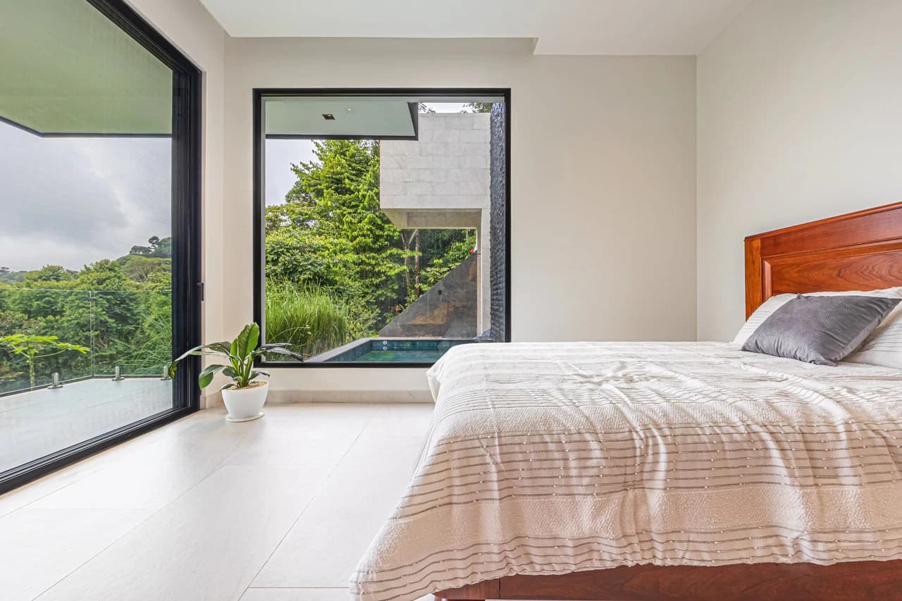 Casa Koules: Architectural 5-Bedroom Oceanview Estate in Prestigious Costa Verde Estates - photo 65