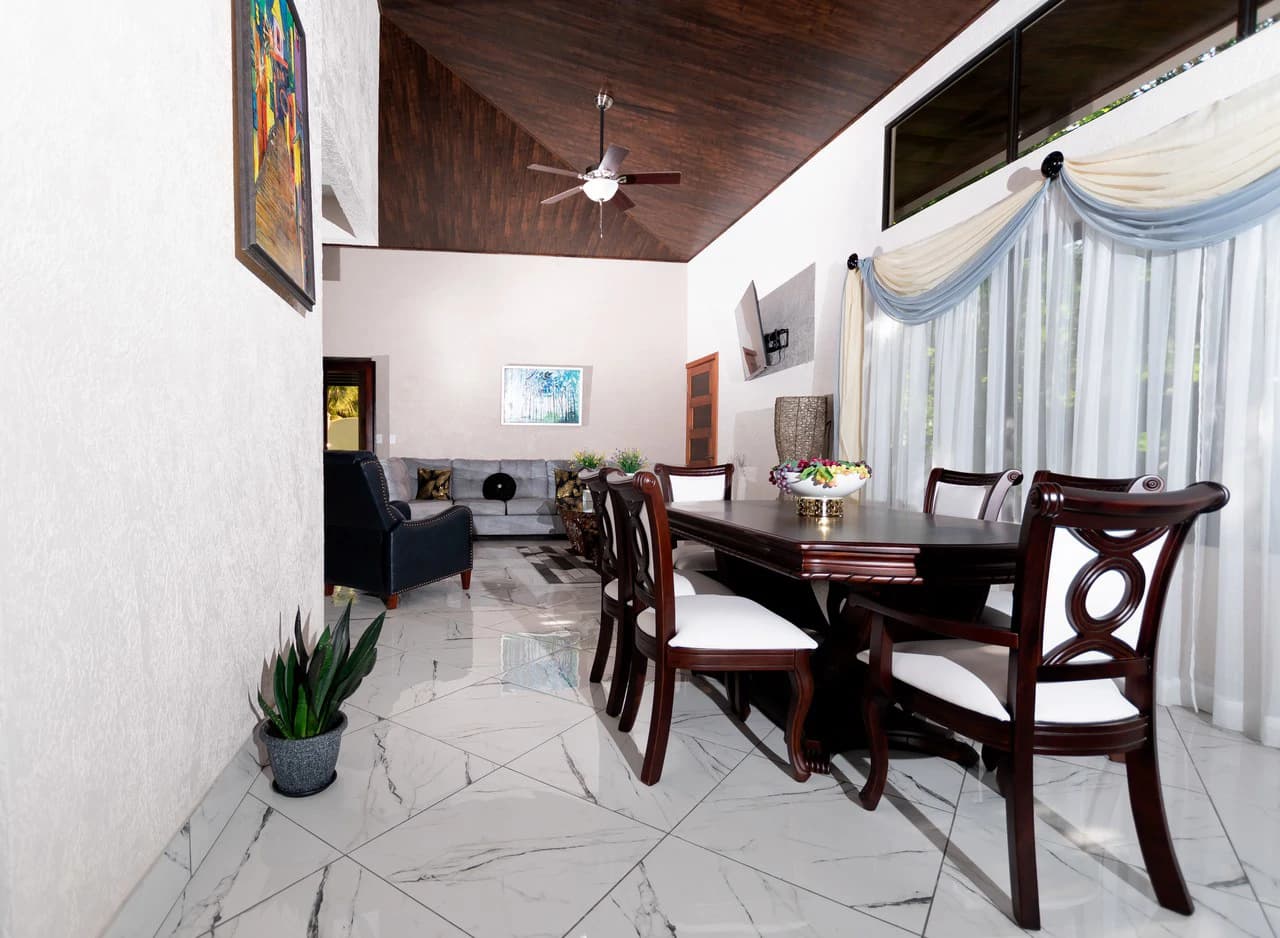BRAND NEW 3-bedroom home, 5 minutes to Dominical Beach. - photo 8