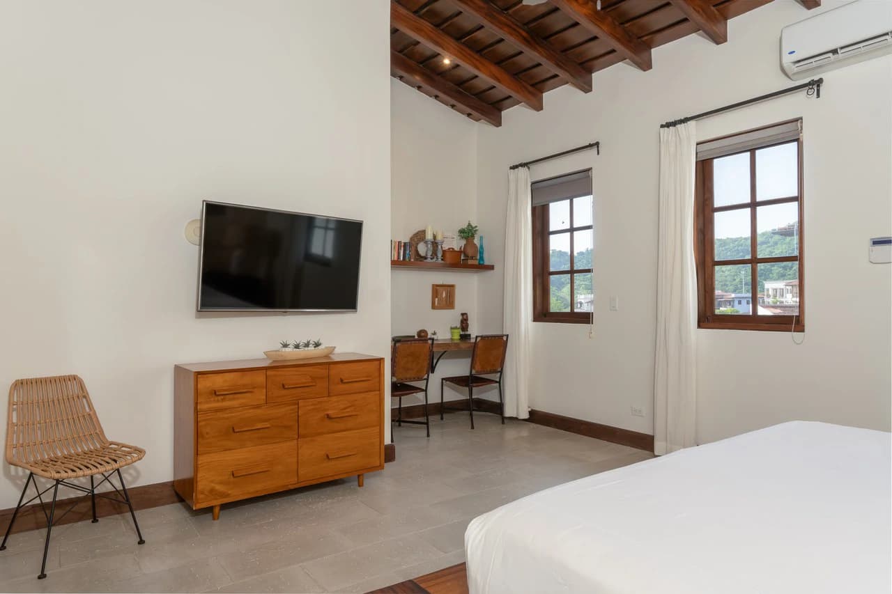 Casa Acuarela: Steps from the Beach & Beach Club, Impeccable 4-Bedroom Home in Las Catalinas - photo 30