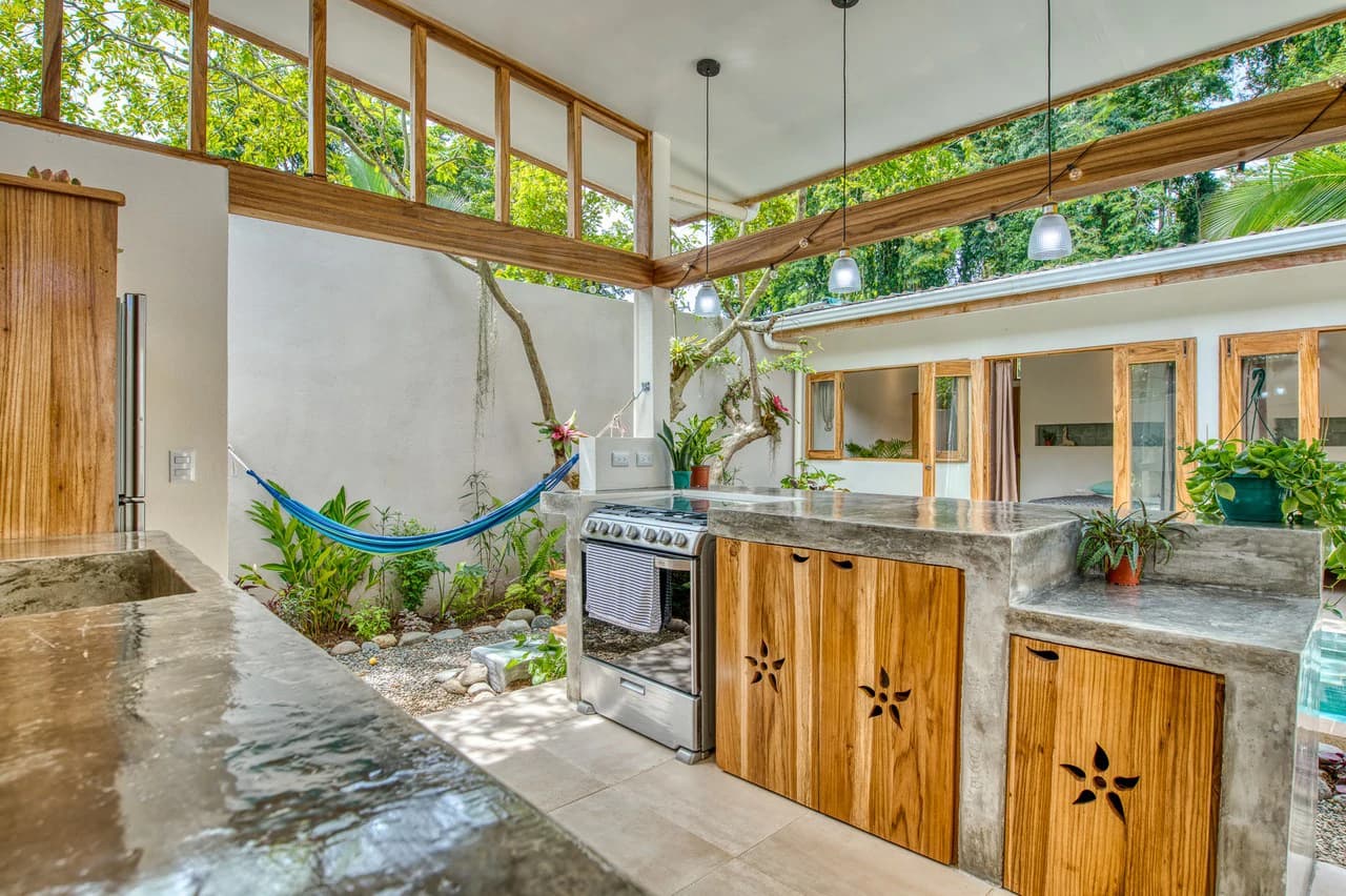 2 Bd/2 Ba - Move-In Ready Caribbean Living in Central Puerto Viejo - photo 8
