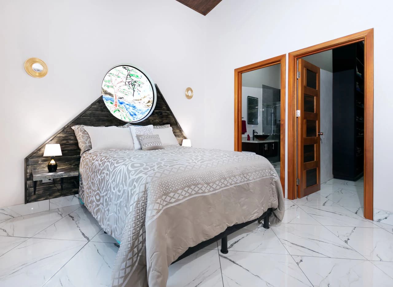 BRAND NEW 3-bedroom home, 5 minutes to Dominical Beach. - photo 23