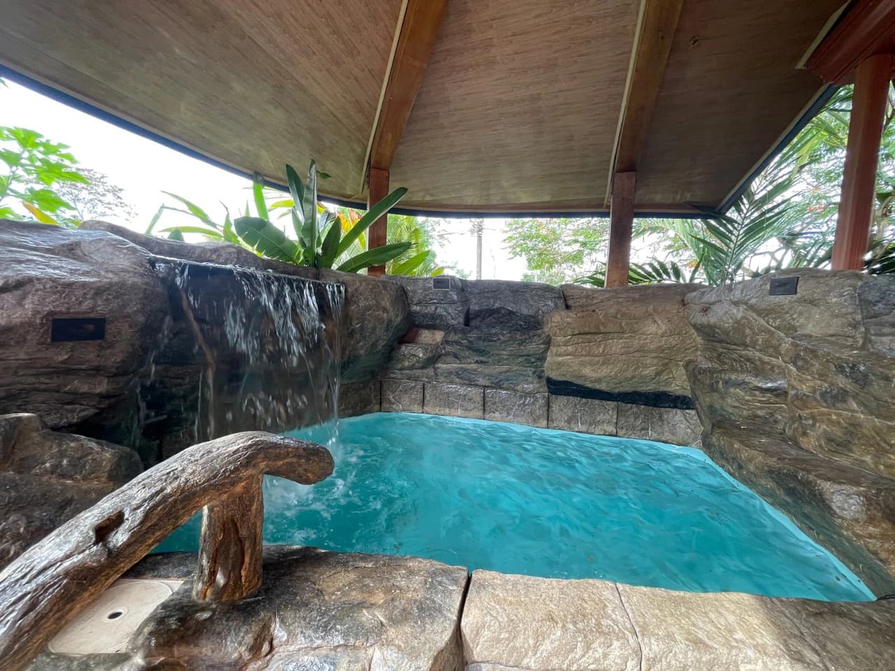 Downtown La Fortuna Airbnb Duplex with Excellent Rental History - photo 7