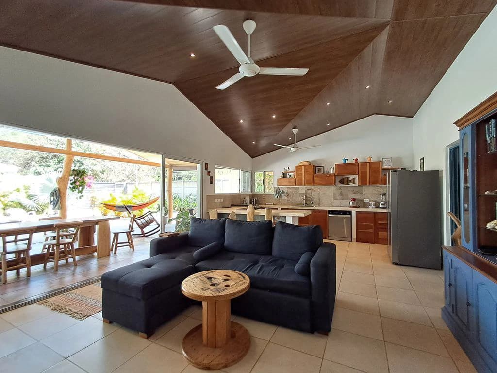Casa de la Vida Loca: A Pura Vida Lifestyle with Income Potential - photo 6