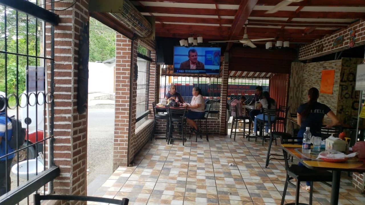 Near the Coast Bar/Nightclub For Sale in Bratsi - photo 10